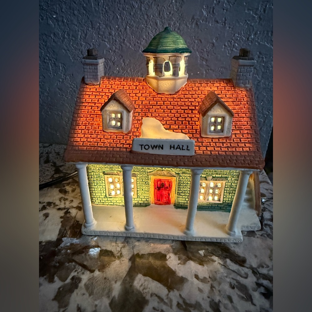 Retired Lemax Town Hall lighted building